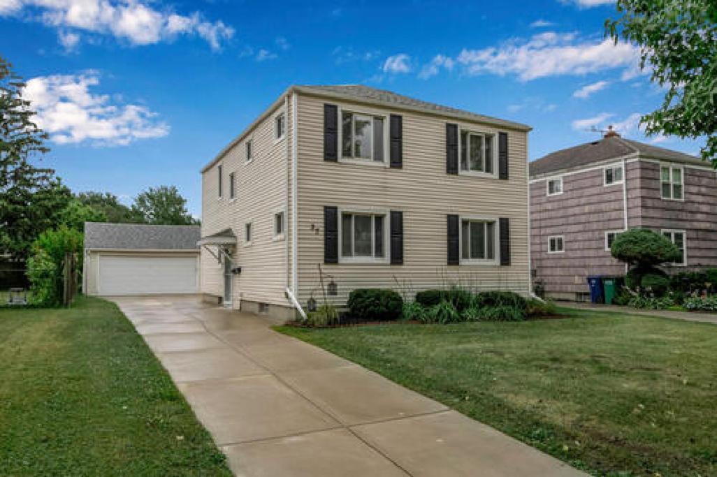 Gorgeous 2 Queen Bedroom Lower Apartment In North Buffalo With Free Driveway Parking מראה חיצוני תמונה